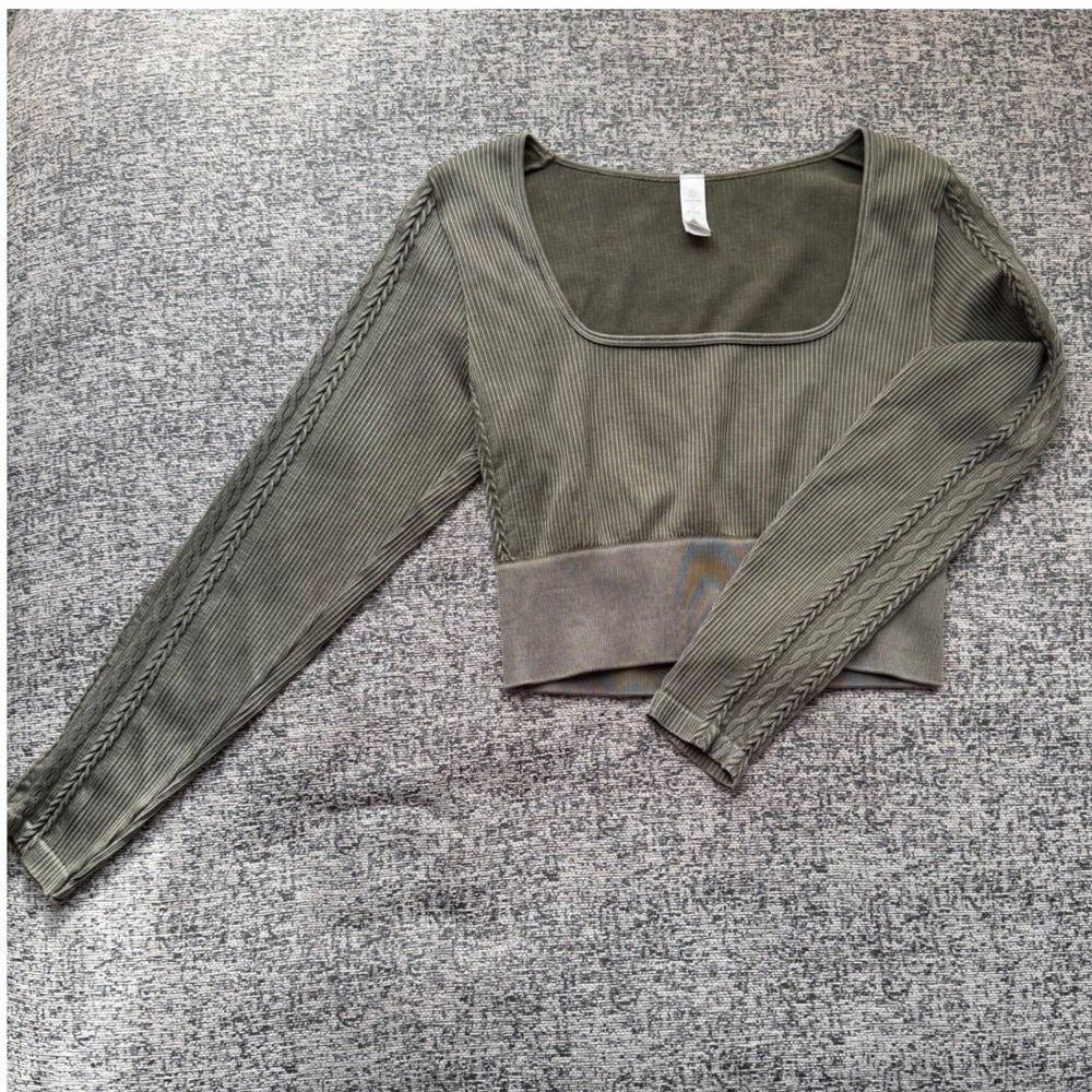 Offline Aerie Ribbed Seamless Cable Knit Crop Top Army Green Yoga Athleisure L